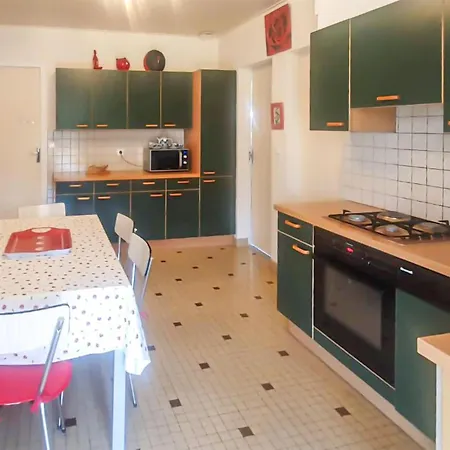 Vakantiehuis Awesome In Chaumes-en-retz With Kitchen *
